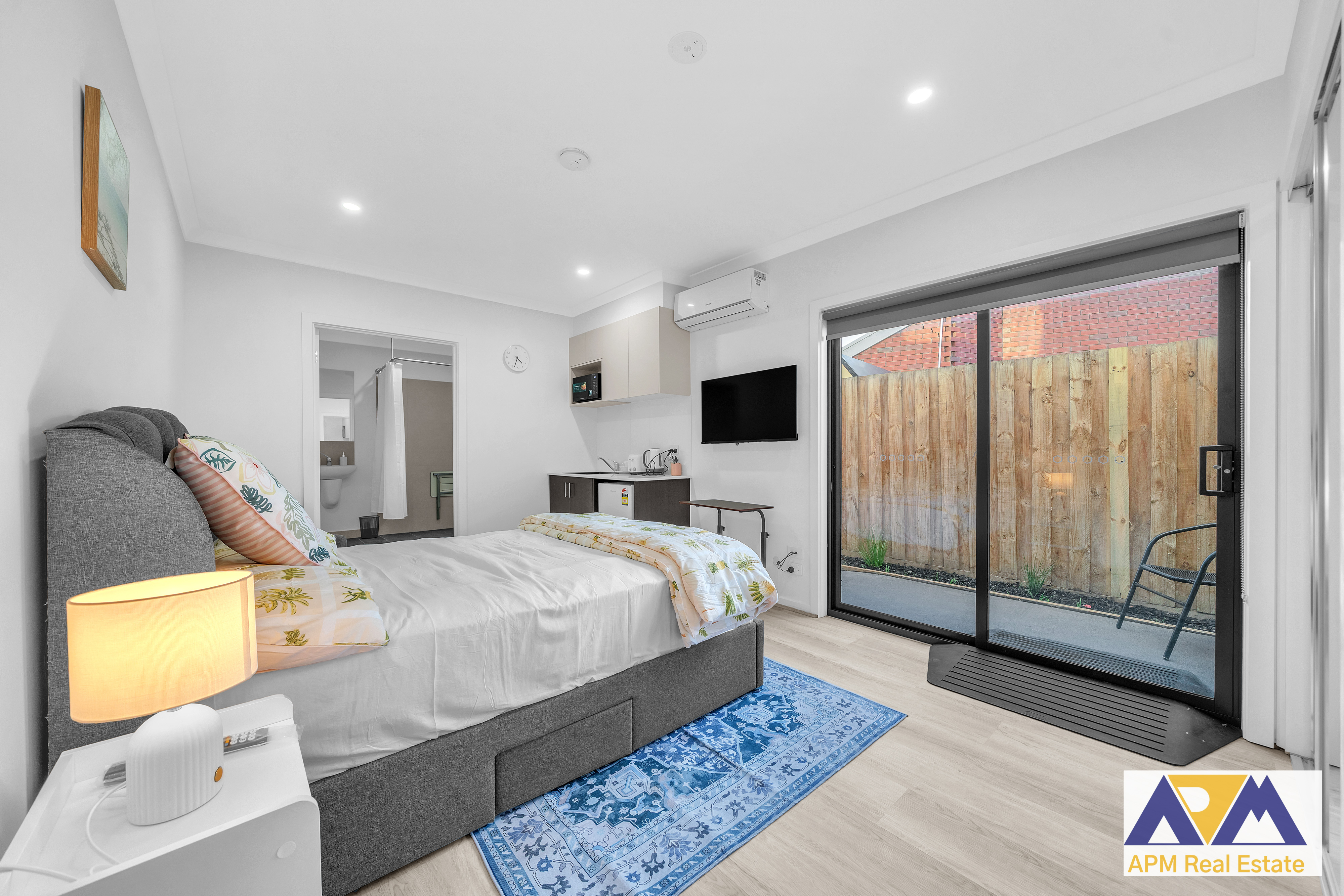 9 Bedroom Rooming House Marshall - Photo 4